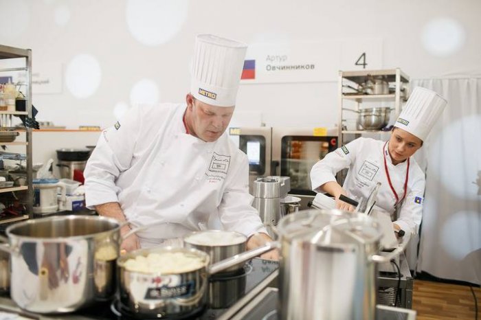 Интенсивные курсы для поваров в школе Новикова. Соусы, супы и консоме.